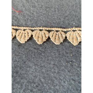 Vintage 1/2" wide 1 yard Beige Lace Trim Scalloped Heart Edges by American Fabri